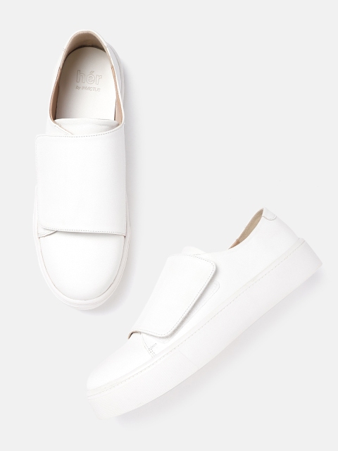 

her by invictus Women White Flatform Sneakers