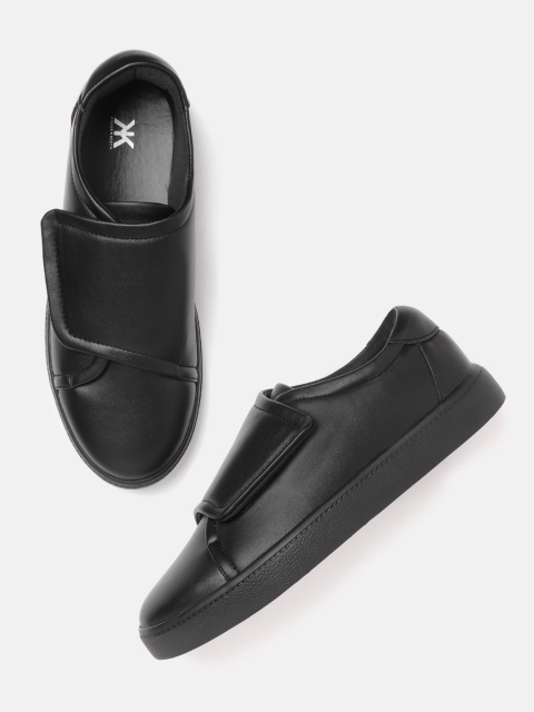 

Kook N Keech Women Black Solid Sneakers