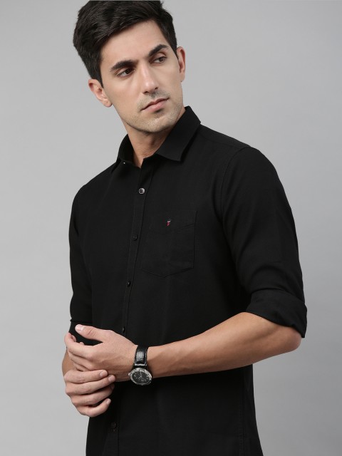 

Louis Philippe Sport Men Black Slim Fit Solid Casual Shirt
