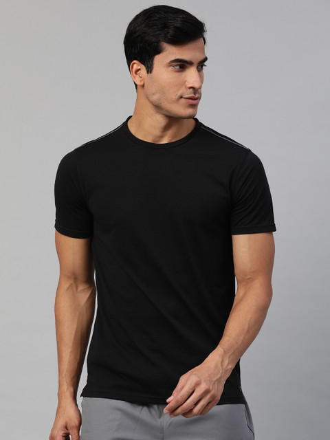 

Marks & Spencer Men Black Solid Round Neck T-shirt