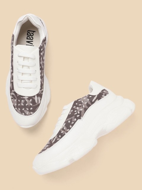 

Taavi Women White & Charcoal Grey Abstract Print Sneakers