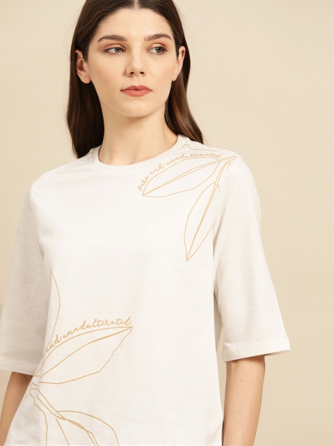 

ether Kora Collection Women Off-White & Beige Sustainable Leaf Print T-Shirt