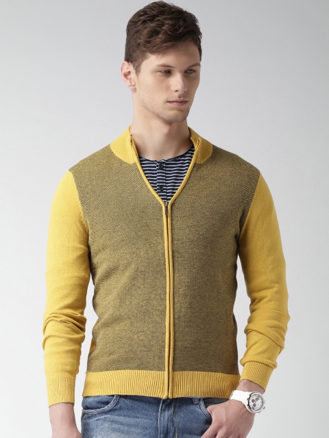 

Mast & Harbour Men Yellow Sweater