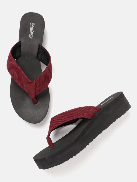 

The Roadster Lifestyle Co Women Maroon Self-Striped Handcrafted Flip-Flops