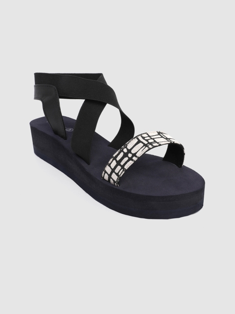 

The Roadster Lifestyle Co Women Black & White Textured Flatforms