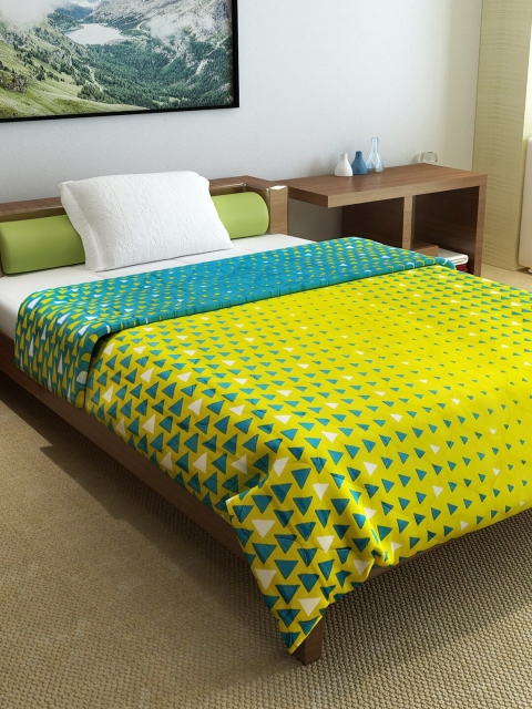 

Divine Casa Lime Green & Blue Geometric Mild Winter 120 GSM Single Bed Comforter