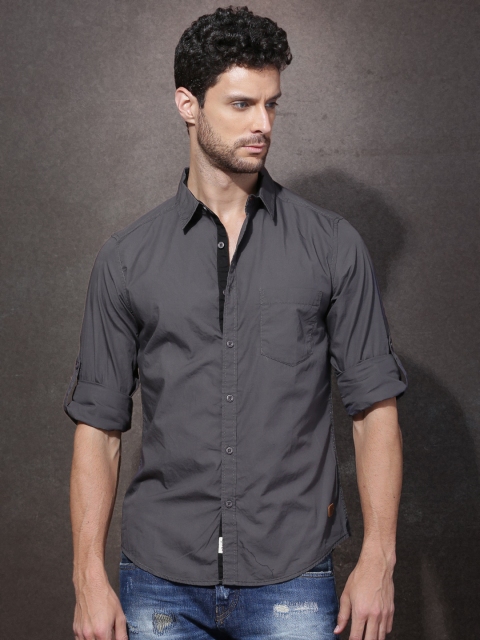 

Roadster Men Charcoal Grey Regular Fit Solid Casual Shirt