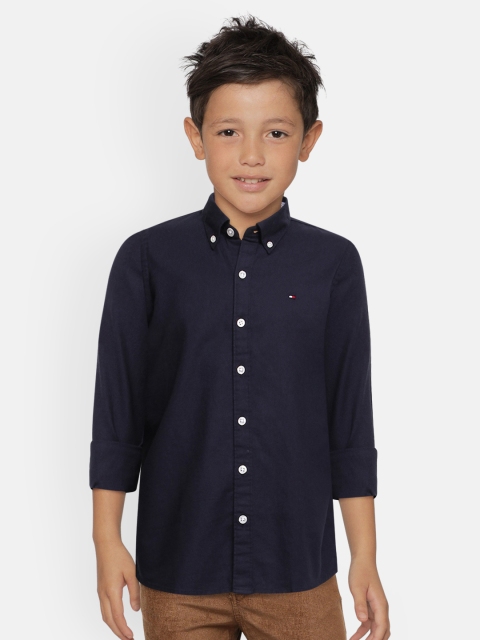 

Tommy Hilfiger Boys Navy Blue Regular Fit Solid Casual Cotton Shirt
