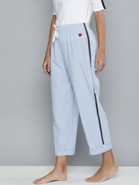 

Chemistry Women Blue & White Striped Cropped Lounge Pants