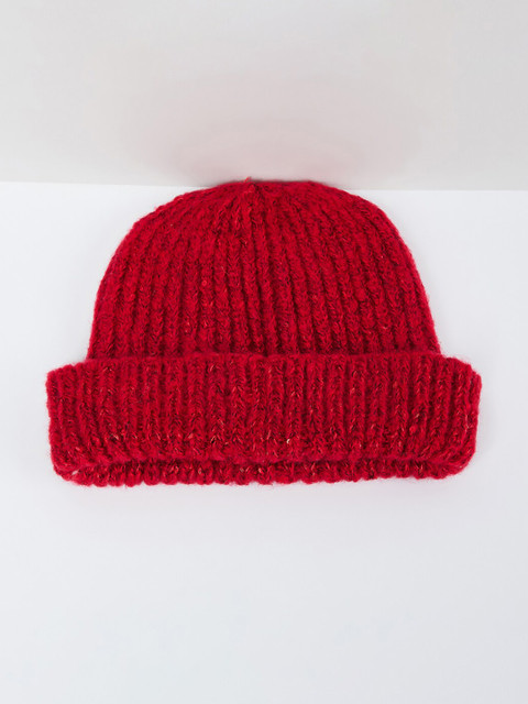 

max Girls Red Self Design Beanie