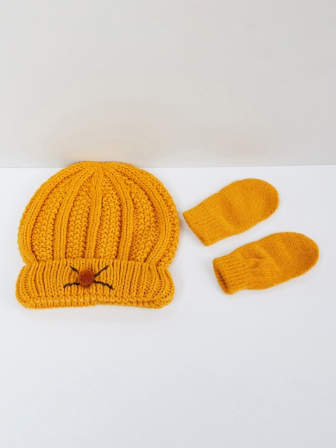 

max Girls Yellow Self Design Beanie