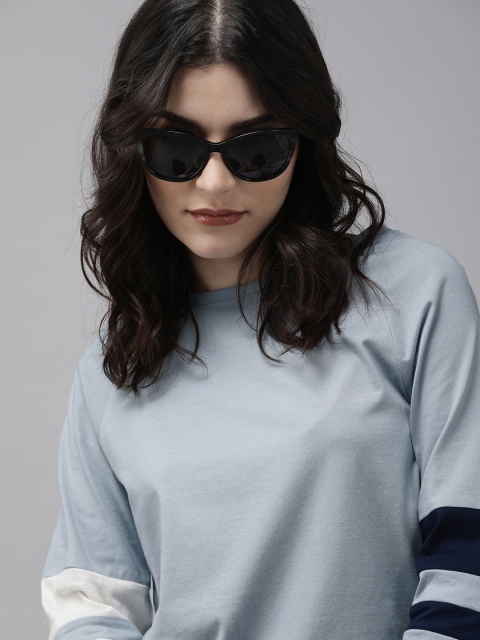 

Roadster Women Blue & Black Solid Raglan Sleeves Regular Top