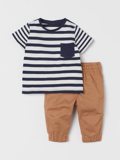 

H&M Boys Beige & White Printed 2-Piece Cotton Set