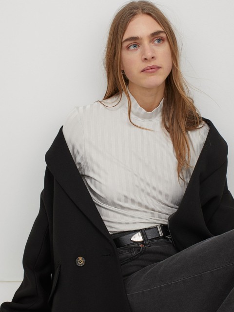 

H&M Women White Solid Ribbed Top