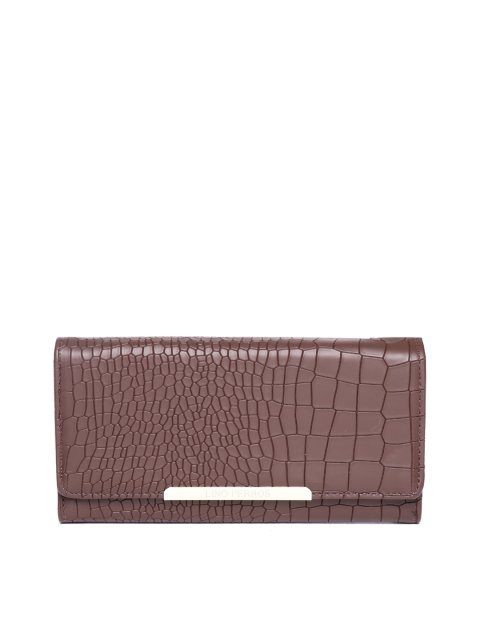 

Lino Perros Women Brown Croc Texture Three Fold Wallet