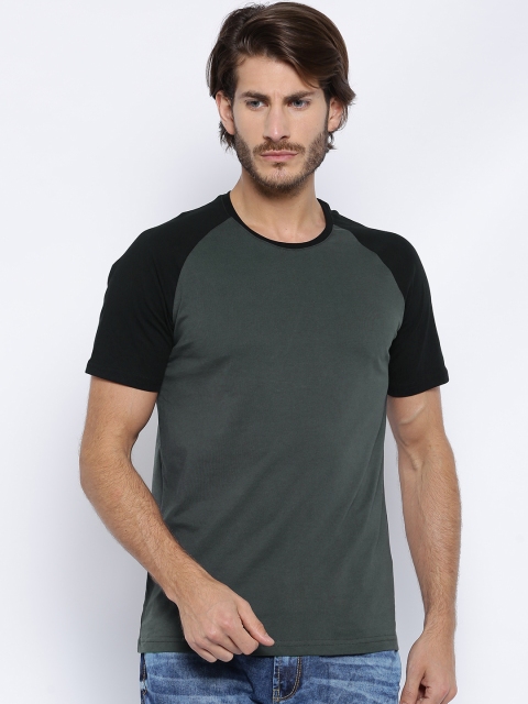 

Highlander Charcoal Grey T-shirt