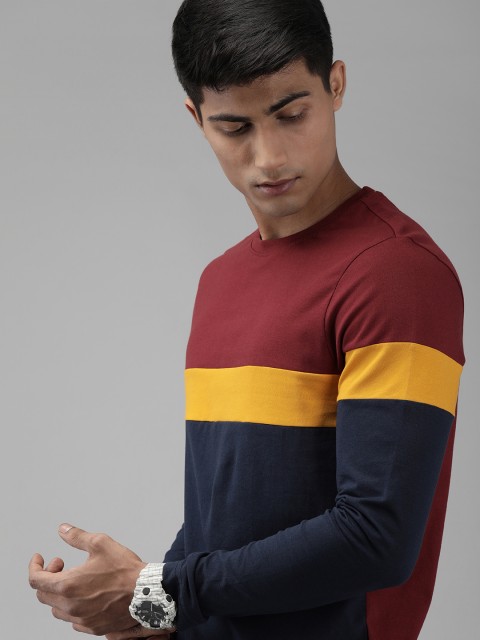 

The Roadster Lifestyle Co Men Red Colourblocked Round Neck Pure Cotton T-shirt