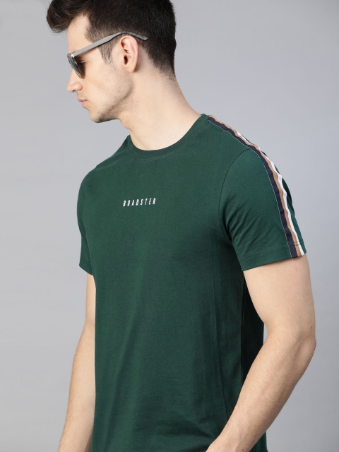 

The Roadster Lifestyle Co Men Green Brand Logo Printed Detail Pure Cotton T-shirt