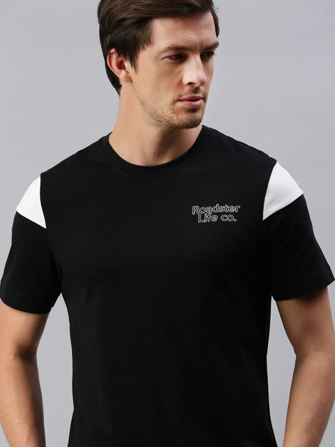 

The Roadster Lifestyle Co Men Black Colourblocked Round Neck Pure Cotton T-shirt