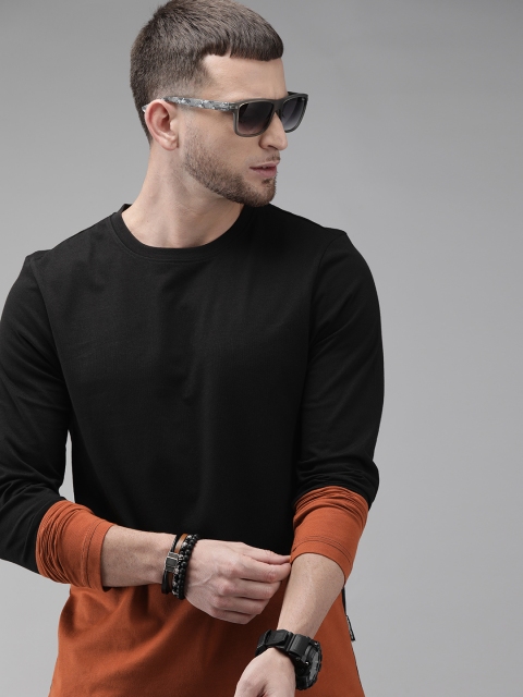 

Roadster Men Black Colourblocked Round Neck T-shirt