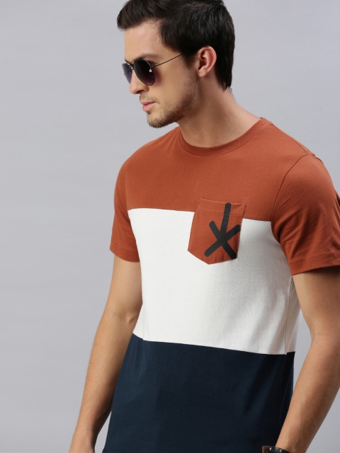 

Roadster Men Navy Blue & White Colourblocked Round Neck T-shirt