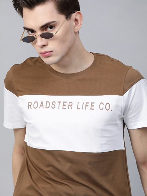 

The Roadster Lifestyle Co Men Brown & White Pure Cotton Colourblocked T-shirt