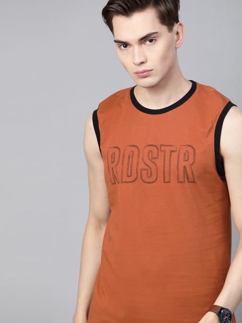 

The Roadster Lifestyle Co Men Brown & Black Brand Logo Pure Cotton Printed T-shirt