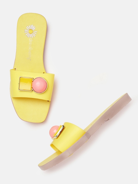

DressBerry Women Yellow & Peach-Coloured Geometric Applique Open Toe Flats