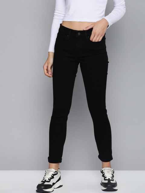 

Levis Women Black Skinny Fit Mid-Rise Clean Look Stretchable Jeans