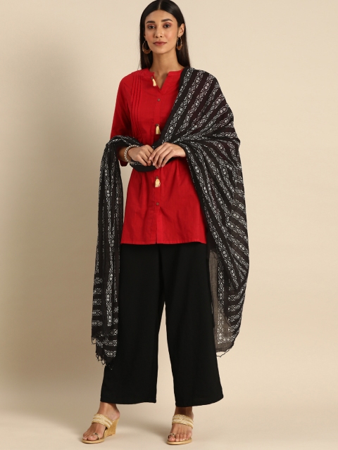 

Shaily Black & White Printed Dupatta