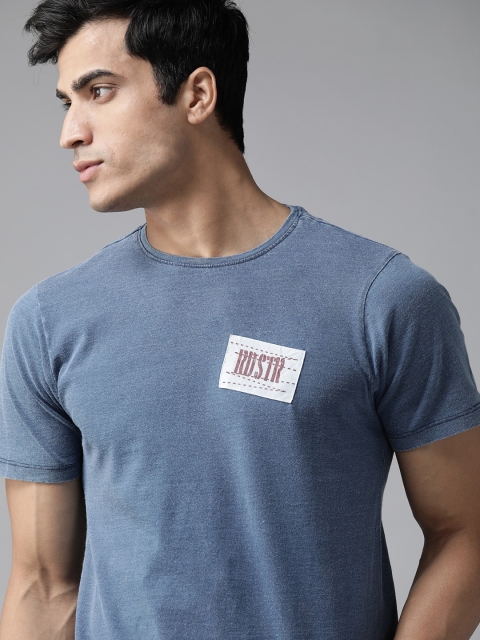 

The Roadster Lifestyle Co Men Blue Solid Round Neck Pure Cotton T-shirt With Applique Detail