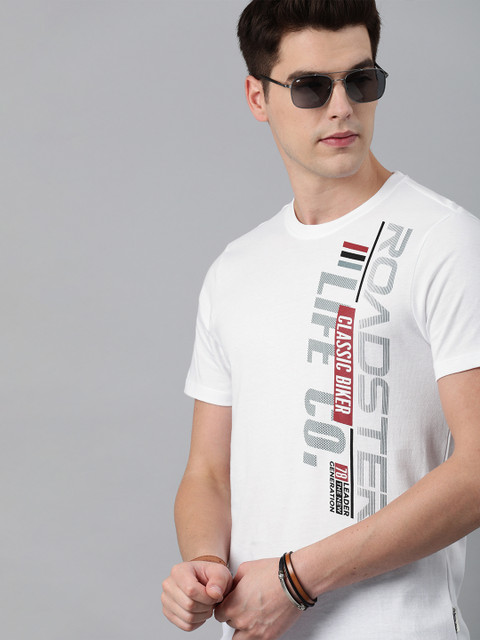

The Roadster Lifestyle Co Men White Typography Printed Pure Cotton T-shirt