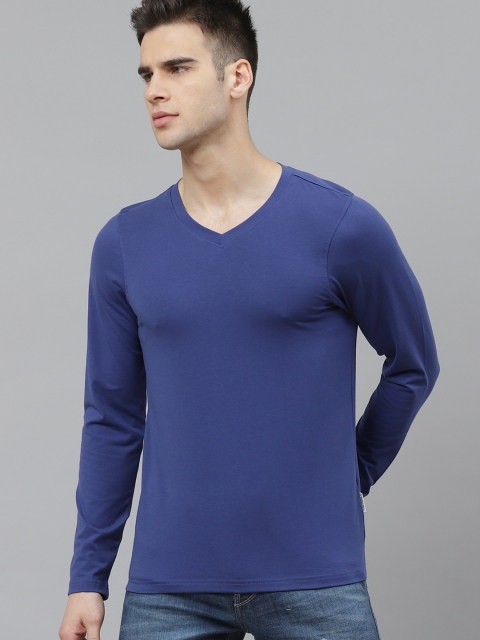 

The Roadster Lifestyle Co Men Blue Solid V-Neck T-shirt