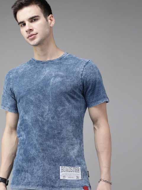 

Roadster Men Blue Washed Cotton Round Neck T-shirt