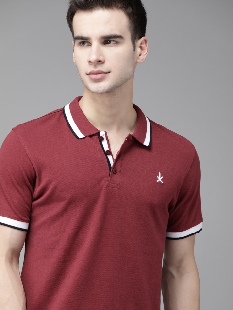 

The Roadster Lifestyle Co Men Maroon Pure Cotton Solid Polo Collar T-shirt