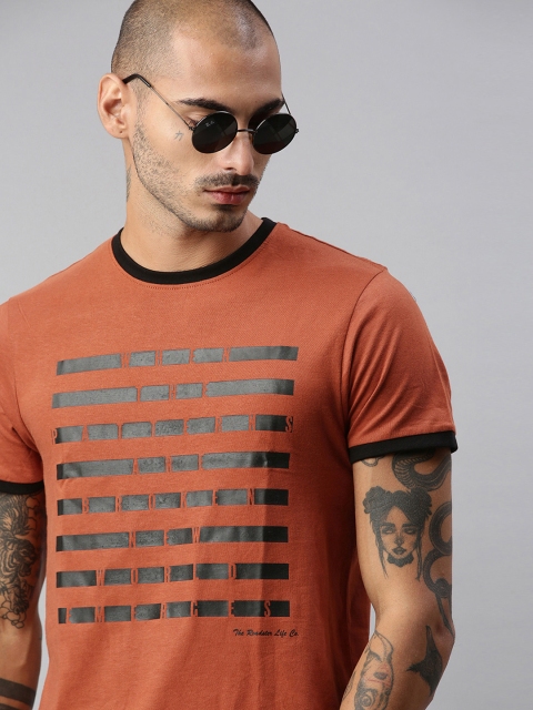 

The Roadster Lifestyle Co Men Rust and Black Striped Round Neck Pure Cotton T-shirt