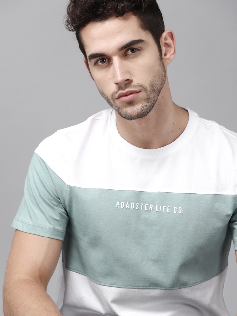 

Roadster Men White & Green Pure Cotton Colourblocked Round Neck T-shirt