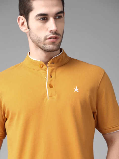

Roadster Men Mustard Yellow Pure Cotton Solid Mandarin Collar Pure Cotton T-shirt