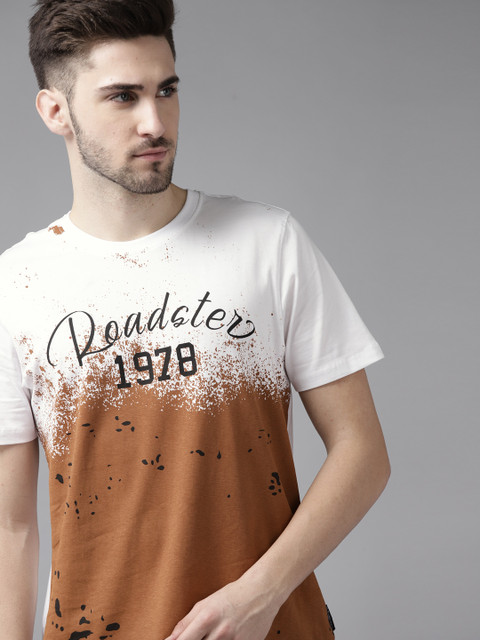 

The Roadster Lifestyle Co Men White & Brown Cotton Brand Logo Printed T-shirt