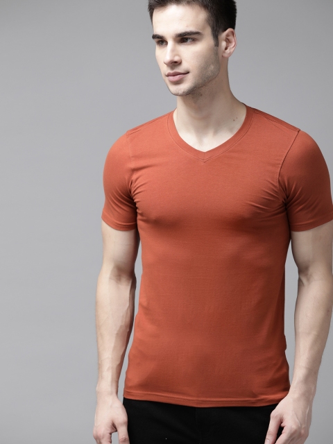 

Roadster Men Rust Orange Shaped Fit Solid V-Neck T-shirt