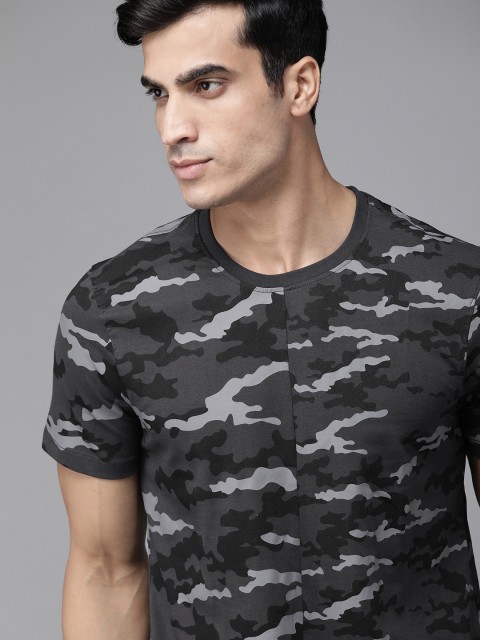 

The Roadster Lifestyle Co Men Charcoal Grey Black Camouflage Printed Pure Cotton T-shirt