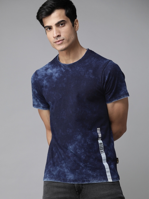 

The Roadster Lifestyle Co Men Navy Blue Dyed Round Neck Pure Cotton T-shirt