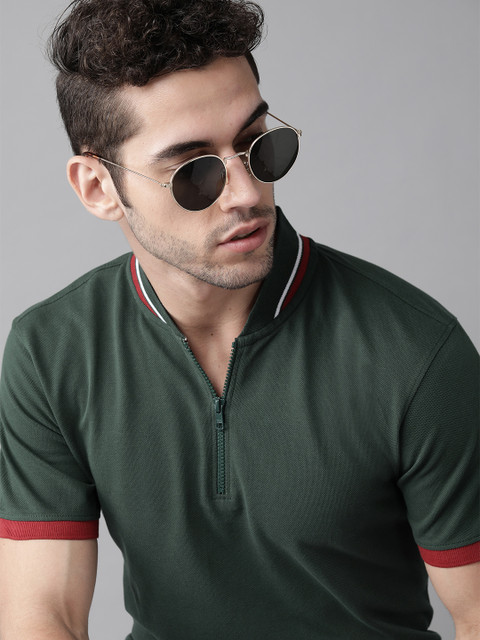 

The Roadster Lifestyle Co Men Green Solid Pure Cotton Mandarin Collar T-shirt