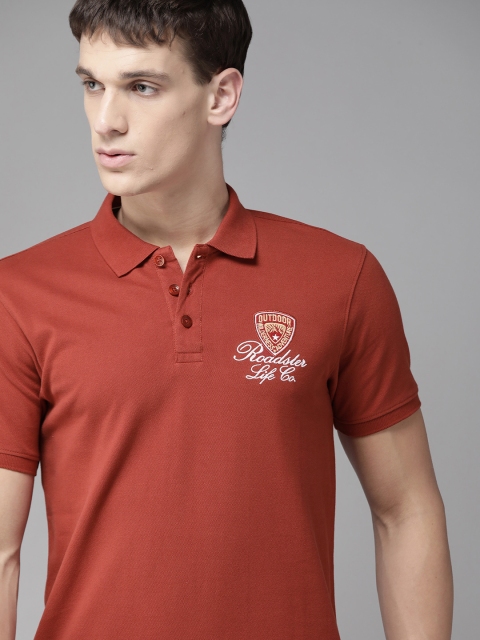 

Roadster Men Red Pure Cotton Solid Polo Collar T-shirt