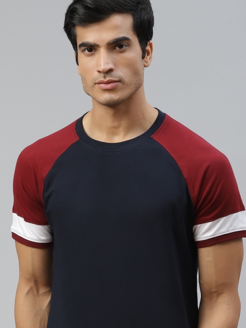 

The Roadster Lifestyle Co Men Navy Blue Solid Pure Cotton T-shirt