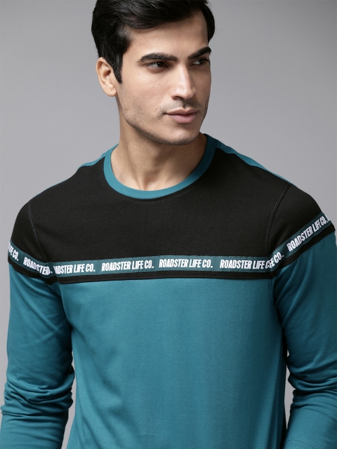 

Roadster Men Teal Green & Black Colourblocked Pure Cotton Round Neck T-shirt