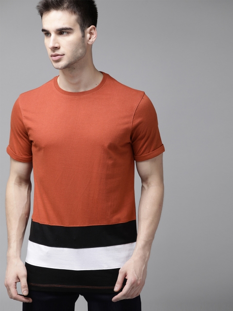 

Roadster Men Rust Orange & Black Striped Hem Pure Cotton Round Neck T-shirt