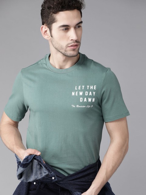 

The Roadster Lifestyle Co Men Green White Printed Detail Round Neck Pure Cotton T-shirt