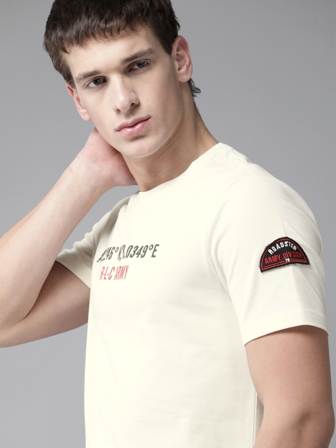 

Roadster Men Off-White Printed Cotton Round Neck T-shirt