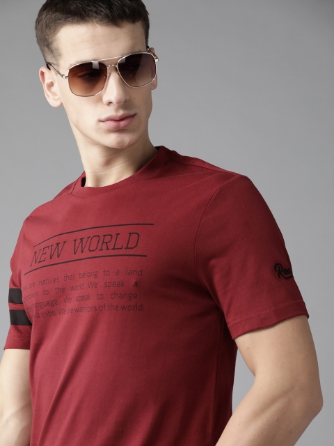 

Roadster Men Maroon & Black Typography Print Pure Cotton Round Neck T-shirt